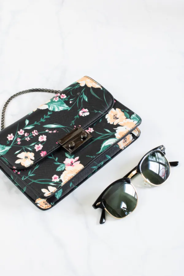 Çiçekli Clutch Çanta