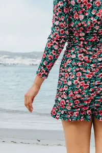 Çiçekli Kruvaze Mini Elbise