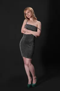 Siyah Simli Askılı Mini Elbise