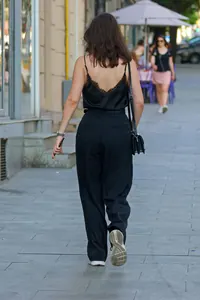 Siyah Askılı Geniş Paça Tulum