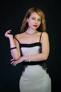 Siyah Beyaz Dantelli Kalem Elbise