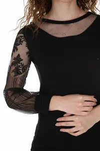 Siyah Dantel Kollu Bluz