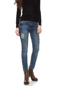 Yama Detaylı Jean