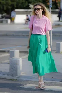 Zümrüt Yeşili Pileli Midi Etek